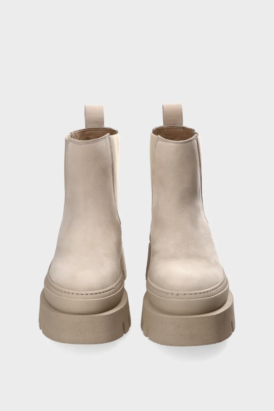 CPH686 Nabuc Almond