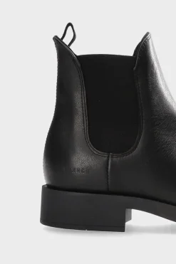 CPH682 Vitello Black