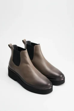CPH520M Waxed Vitello Fango